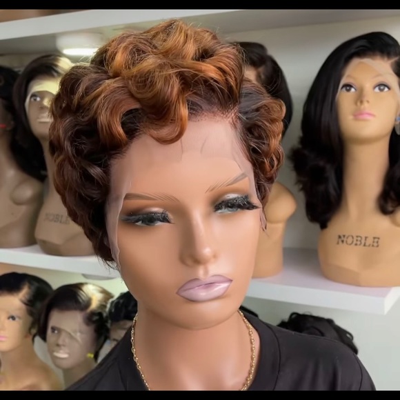 Short cut pixie wig - Picture 5 of 8